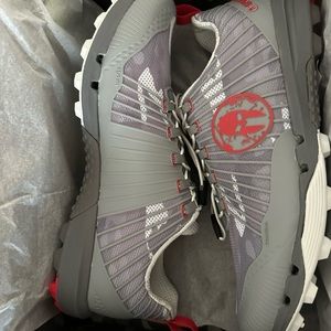 BRAND NEW MENS SPARTAN RUNNING SHOE